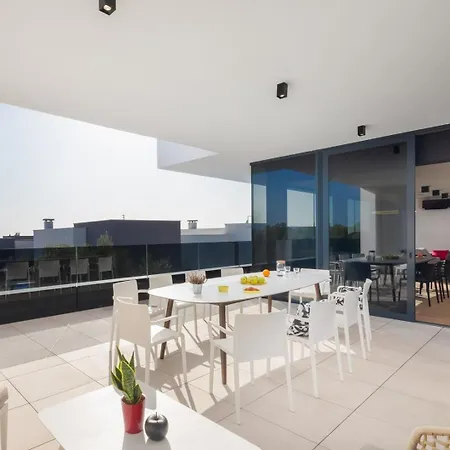 Old Olive V By Vivi Rent Vodnjan