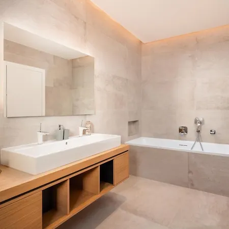 Old Olive V By Vivi Rent Villa