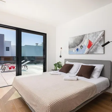 Villa Old Olive V By Vivi Rent