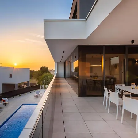 Villa Old Olive V - Heated Pool - By Vivi Rent *